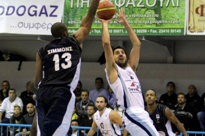 Με σύνθεση ανάγκης το Περιστέρι