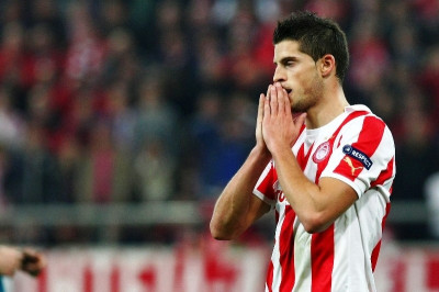 Επίθεση από άγνωστους δέχθηκε το σπίτι του Μιραλάς