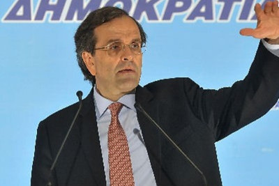 Παραδίδει το ψηφοδέλτιο η ΝΔ