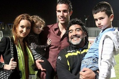 Συνάντηση Φαν Πέρσι-Μαραντόνα!