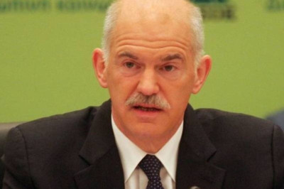 Παράταση της κυβέρνησης Παπαδήμου ζητάει ο Παπανδρέου