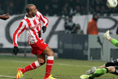 Τζεμπούρ: «Δεν είναι έτσι οι... άντρες»