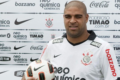 Εσώκλειστος ο Αντριάνο και αιματηρή δίαιτα!