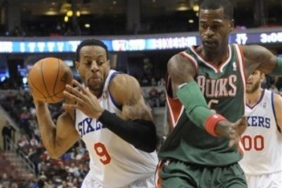 Ερωτηματικά στο Μιλγουόκι με Τζάκσον