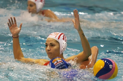 Έσπασε το δάκτυλό της η Αντωνάκου