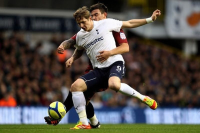 «Απλά… κάθεται και πληρώνεται»!