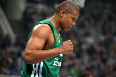 Μπατίστ: «Η άμυνα θα κρίνει το ντέρμπι, στο ΣΕΦ»