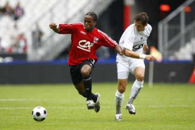 Υπογράφει ο Λασιμάντ