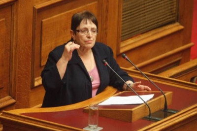 Παπαρήγα: «Τώρα η ευθύνη είναι στα χέρια του λαού»
