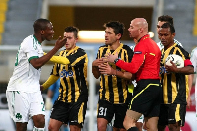 «Πονοκέφαλος» με Σιμάο και κάρτες στον Παναθηναϊκό