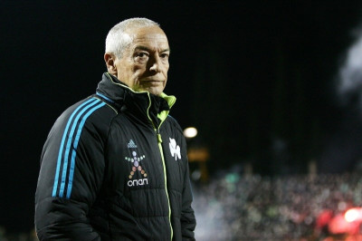 Γεμίζει το «οπλοστάσιο» στα δύσκολα