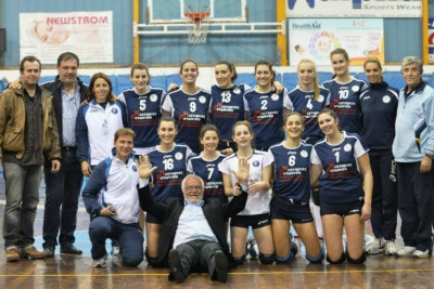 Αήττητοι οι Τράχωνες