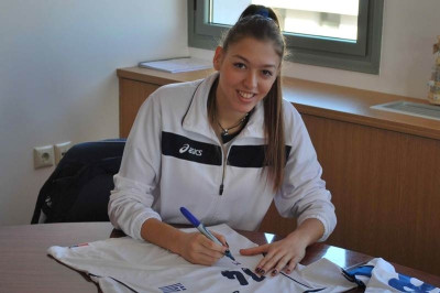 Λαμπρούση: «Τα κεφάλια… μέσα»