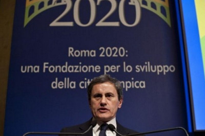 «Αιώνια»... αντίθετος