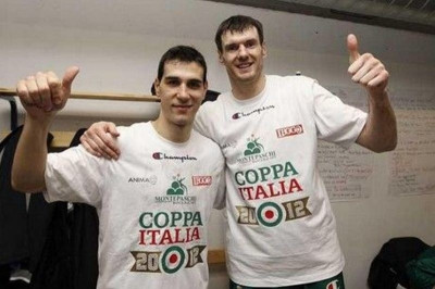 Χαρούμενος ο Ζήσης!