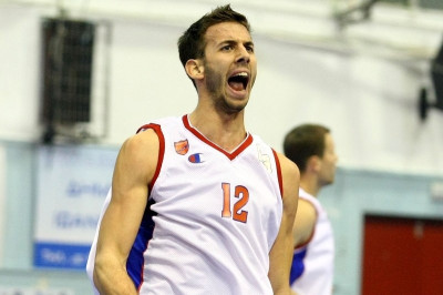 Αμφίβολος με Ίκαρο ο Γιάνκοβιτς