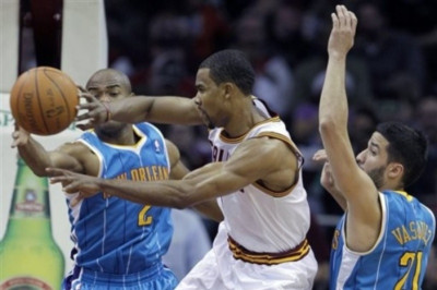 «Έκοψαν» τον Έρβινγκ οι Χόρνετς