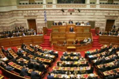 Ψηφίστηκαν οι συνταξιοδοτικές διατάξεις