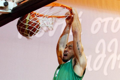 Λόγκαν: «Ισχυρό κίνητρο με Ούνιξ»