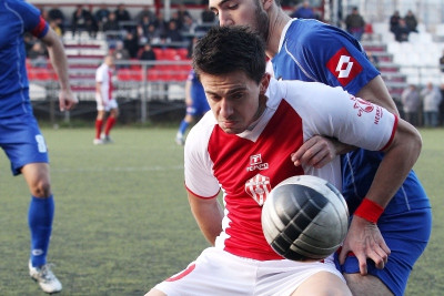 Με Μανιά το Ρουφ κόντρα σε Προοδευτική