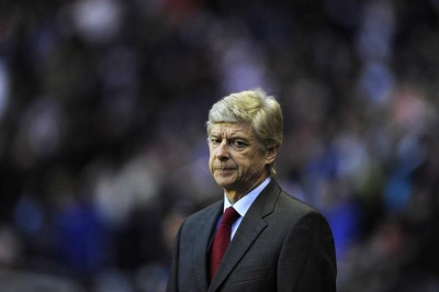 Βενγκέρ: «Δεν αλλάζουμε πλάνο»