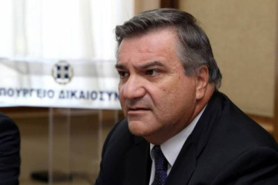 Γιατροί αποδοκίμασαν τον Χ. Καστανίδη εν ώρα πτήσης