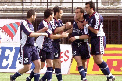 5άρα οκτώ χρόνια μετά η Καλλιθέα