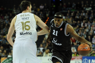 Νοκ άουτ ο Φίσερ!