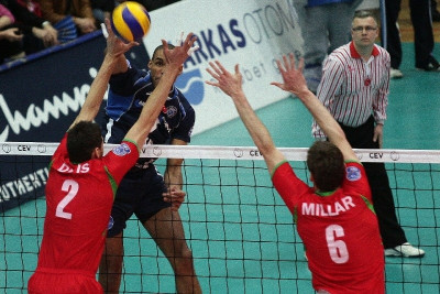 Ο Αγκάμεζ «έστειλε» την Αρκάς στο Λοτζ