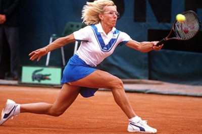 Δείτε τη Μαρτίνα Ναβρατίλοβα στη παρουσίαση του Dancing With The Stars