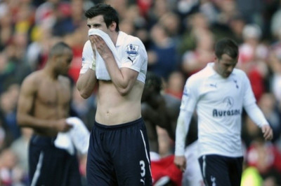 Υπεράσπιση Μπέιλ από Ρέντναπ