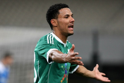 Κλέιτον: «Νίκη σε κάθε παιχνίδι»