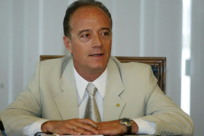 Τεβεκέλης: «Κάκος ή Τριτσώνης για το ντέρμπι»