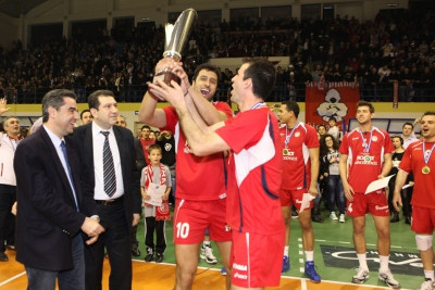 Βραδινός ο τελικός στη Σύρο