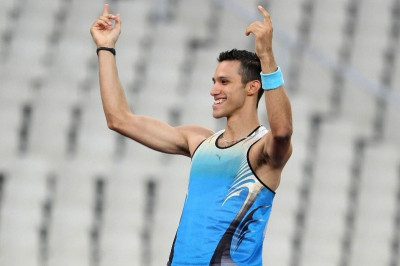 Πέρασε τα 5.70 και συνεχίζει ο Φιλιππίδης!