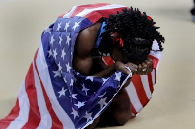 Η Λόου το χρυσό, τρεις το ασημένιο!