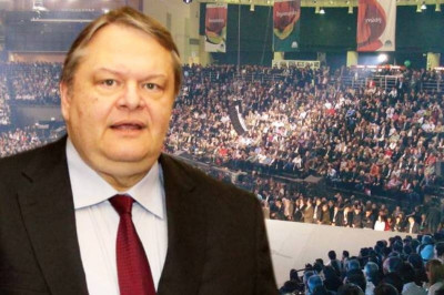 Επικρατέστερος ο Βενιζέλος για πρόεδρος του ΠΑΣΟΚ