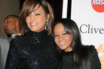 Μπόμπι Κριστίνα: Η Γουίτνεϊ Χιούστον μου μιλάει ακόμα!