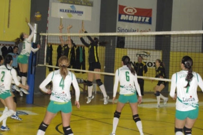 Άνετα ΟΠΕΡ, Τράχωνες