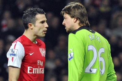 Ανακουφίστηκε ο Βενγκέρ για Φαν Πέρσι! (video)