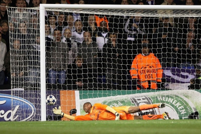 Νυστέρι σε Γκόμεζ