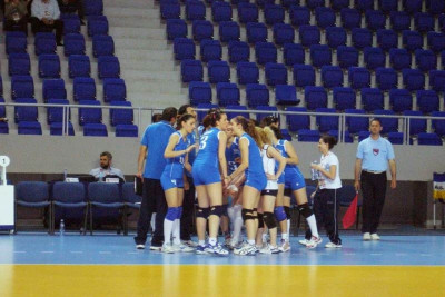 Προετοιμασία ενόψει προκριματικών για τις νεάνιδες