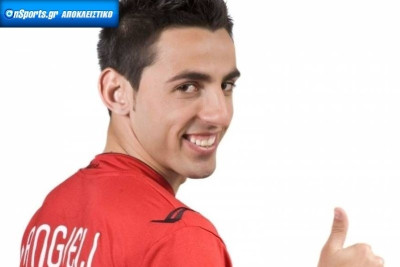 Βανγκέλι στο Onsports: «Ακλόνητο φαβορί ο Ολυμπιακός»