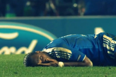 And the oscar goes to... Drogba! (video)
