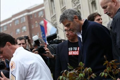 Τζορτζ Κλούνεϊ: Στα 100 δολάρια ορίστηκε η εγγύηση!