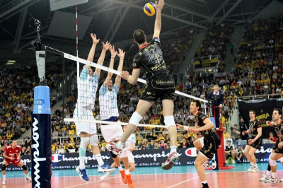 Σηκώθηκε από τον θρόνο της η Τρεντίνο