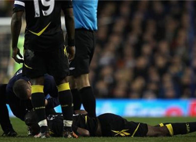 Προσεύχονται για τον Μουάμπα...