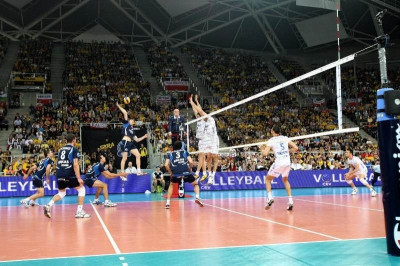 Στο βάθρο η Τρεντίνο