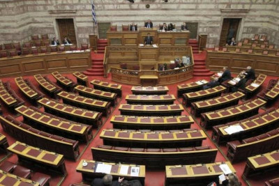 Εγκρίθηκε από τη Βουλή η νέα δανειακή σύμβαση