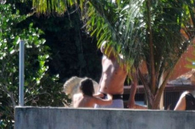 Οι «πικάντικες» φωτογραφίες του… πεινασμένου Αντριάνο!